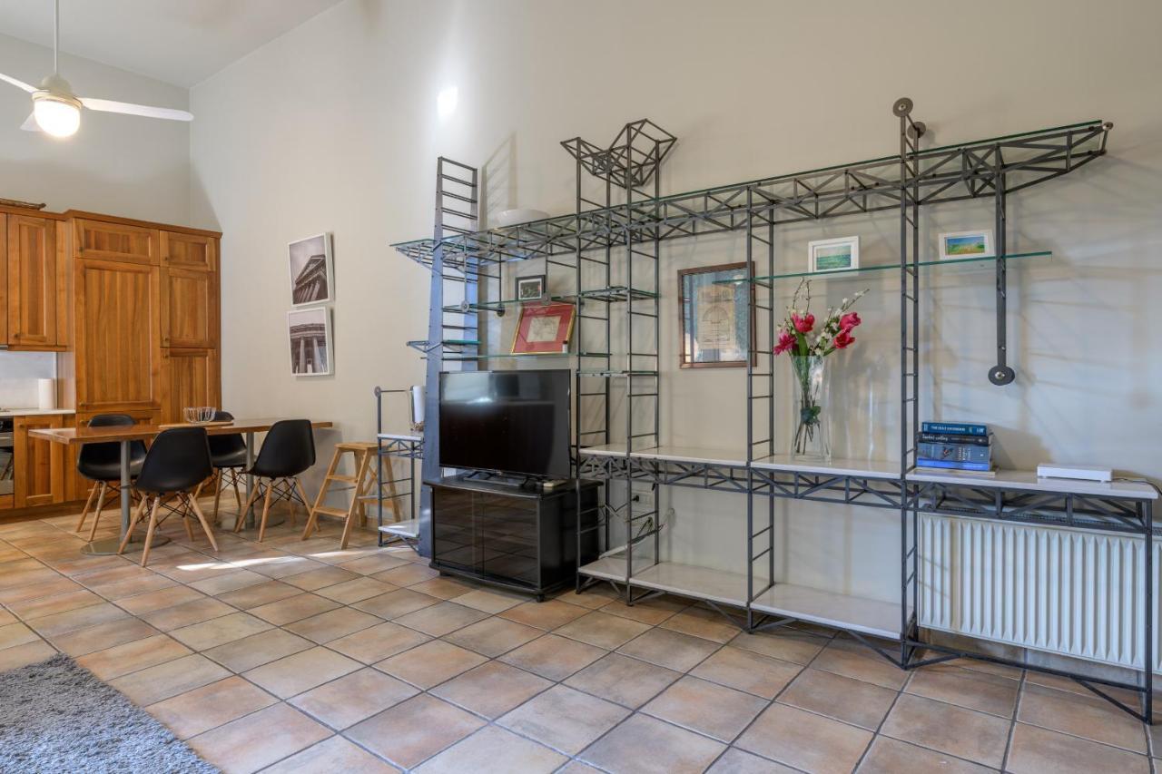 A Beautiful 2 Bdr House In The Heart Of Plaka Atenas Exterior foto
